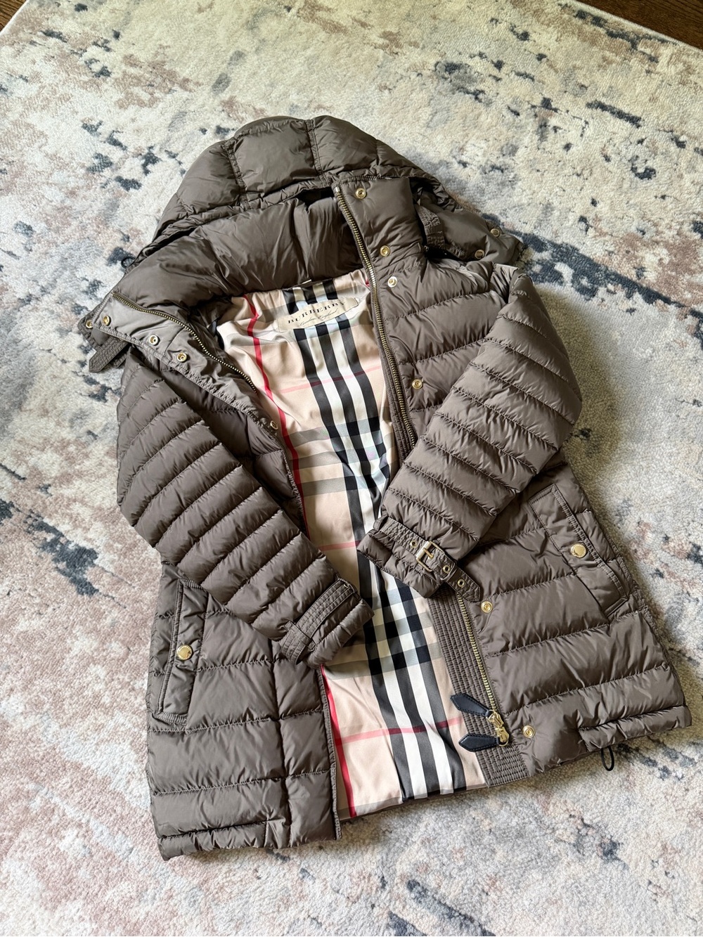 BURBERRY Winter Puffer Jacket Size Small Never Used, Missing Belt